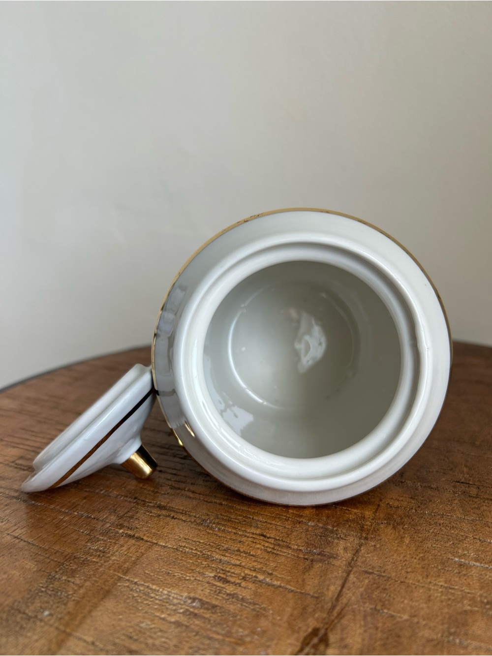 Art Deco Blue and White Porcelain Lidded Jar with Gold Trim - Picture 3 of 5